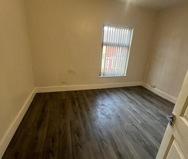 2 Bed Terraced House, Briardale Road, CH42 - Photo 4