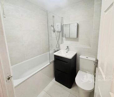 Seymour Way, Sunbury-on-Thames, Surrey, TW16 7NL - Photo 5