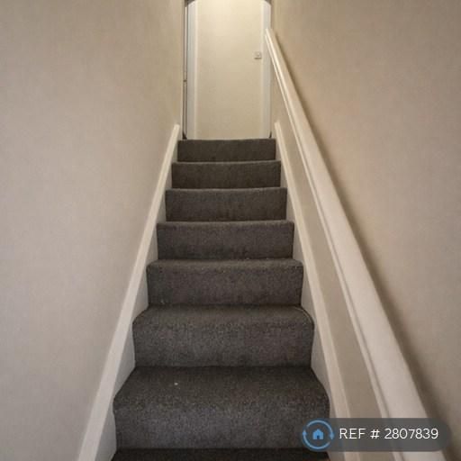 3 bedroom end of terrace house to rent - Photo 1