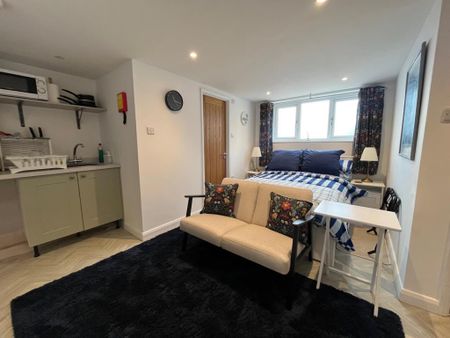 Detached house to rent - Photo 3