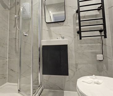 Studio Flat, Garfield Road, SW11 - Photo 3