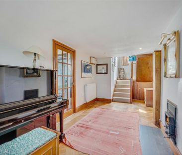 4 bedroom detached house to rent - Photo 3