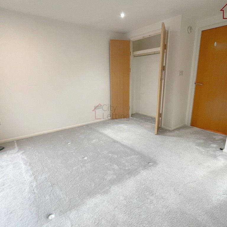 2 Bedroom Apartment - Photo 1