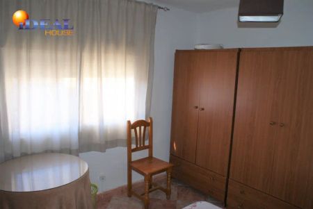 Granada Capital - Photo 2