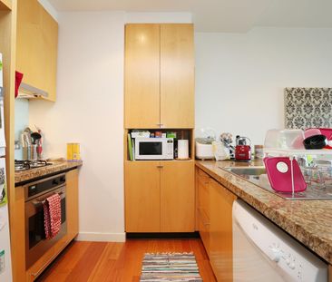 811/80 Clarendon Street, Southbank VIC 3006 - Photo 2