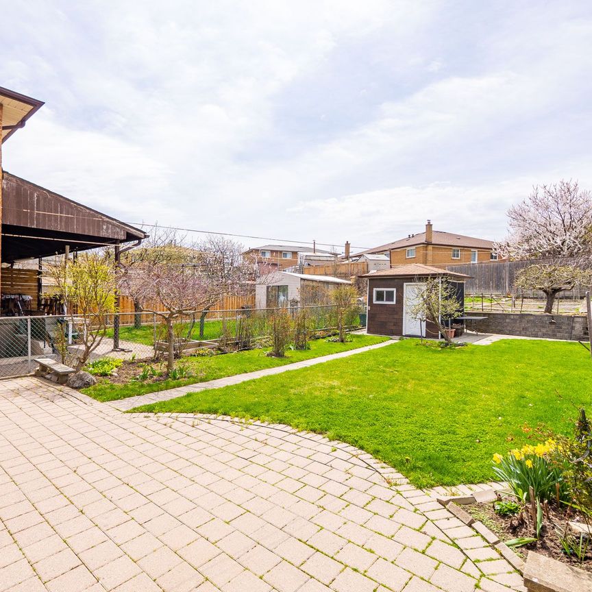 For Lease - 28 Clubhouse Court, Toronto, Ontario - Photo 1