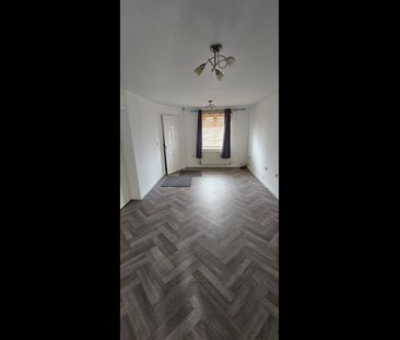 3 Bed Semi-Detached House, Azelin Avenue, BS13 - Photo 1