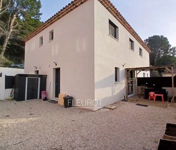 Location Maison 3 pièces 51m² CEYRESTE 13600 - Photo 3