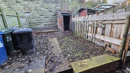 2 bed Terraced - To Let - Photo 2