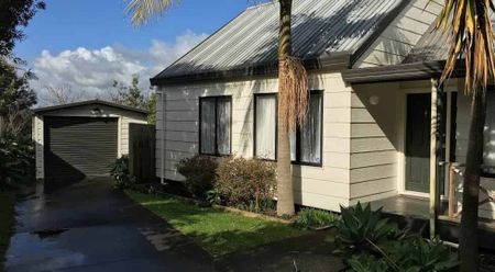 Move in for Christmas! - Photo 5