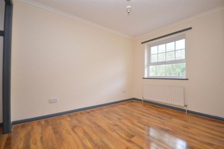 3 bedroom house - Photo 2