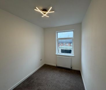 4 bedroom House To Let - Photo 2