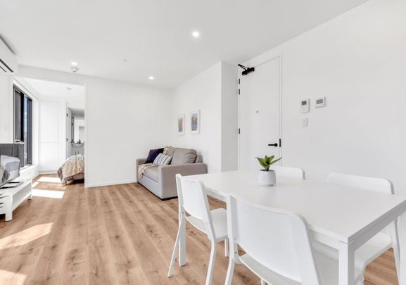 Fully Furnished, Modern Apartment in Great Location! - Photo 1