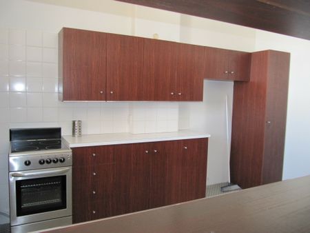 West Perth Perfection! - Photo 4