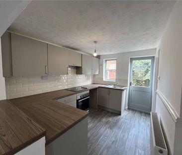 Long Row, Newark, Notts, NG24 - Photo 1