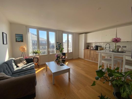 Location Appartement 4 pièces 62m² BORDEAUX 33300 - Photo 1