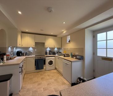 2 bedroom ground floor flat to rent - Photo 5