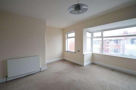 Pickmere Avenue, Blackpool, FY4 - Photo 3