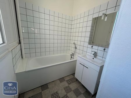 Location Appartement 3 pièces 47m² LAMBERSART 59130 - Photo 2