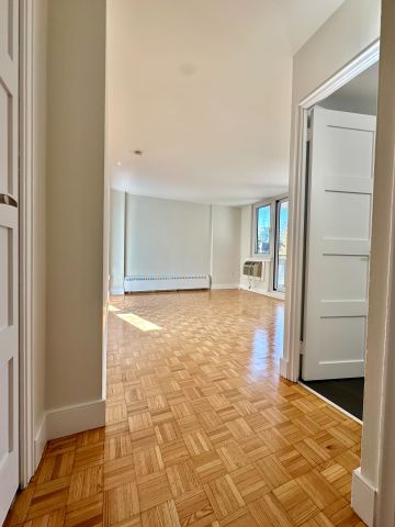 For Lease - 485 Huron Street Unit# 302, Toronto, Ontario - Photo 2