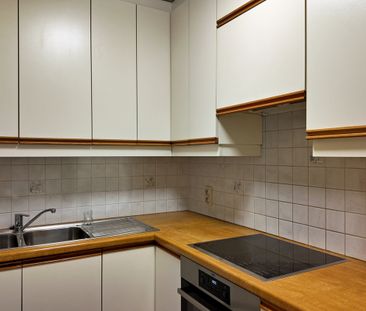Lichtrijk appartement met terras in de Boelare te Eeklo! - Photo 2