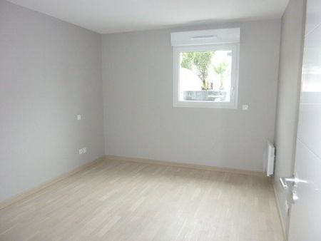 Location Appartement 3 pièces 63m² BAYONNE 64100 - Photo 3