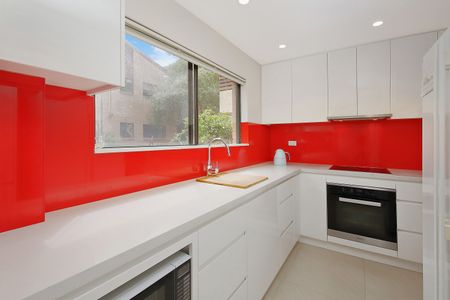 Well Maintained 3 Bedroom plus Study, Full Brick Villa in Handy Location - Photo 5