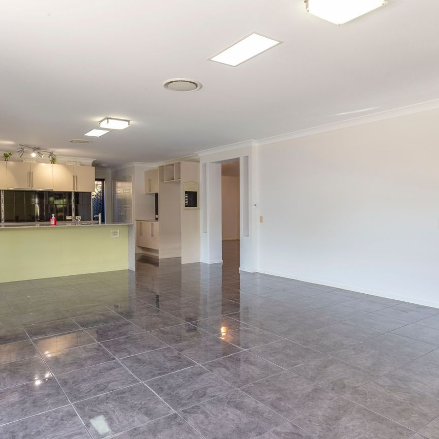 Ideally located Quality Family Home for rent - Photo 1