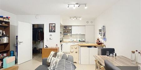 Appartement te huur in Etterbeek voor € 1.400 met 2 slaapkamers - Photo 2
