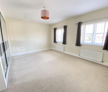 5 bedroom detached house to rent - Photo 4