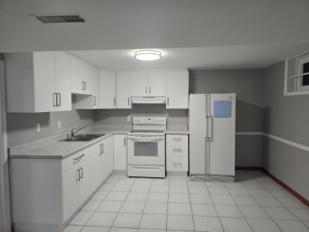 For Lease - 89 Lawnside Drive Unit# Basement, Toronto, Ontario - Photo 5