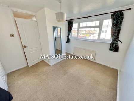 Dereham Court, LEAMINGTON SPA, CV32 - Photo 4