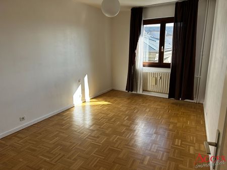 Location Appartement 4 pièces 110m² - Photo 4