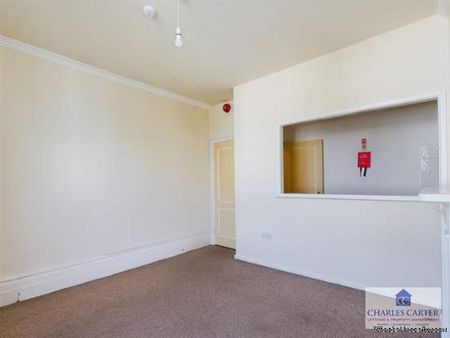 1 bedroom property to rent in Cheltenham - Photo 2