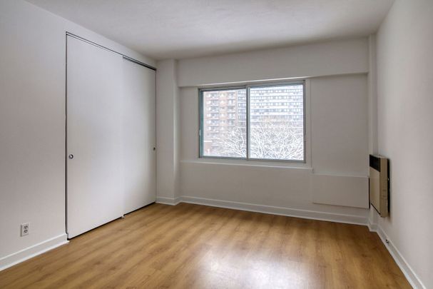 3455 Aylmer - Photo 1