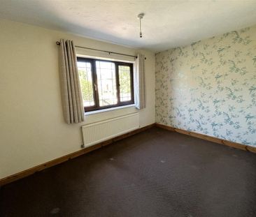 2 bedroom semi-detached house to rent - Photo 4