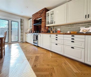 3 bedroom semi-detached house to rent - Photo 5