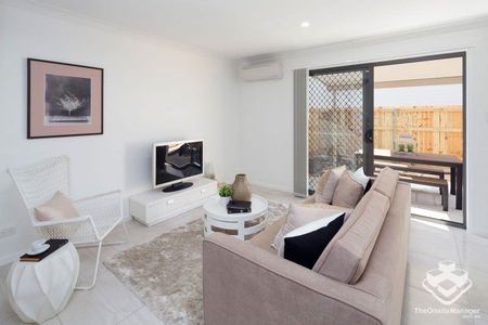 Well Appointed 3 Bed Townhouse, Conveniently Located - Photo 3