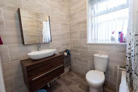 Price £2,050 pcm - Available 06/07/2026 - Unfurnished - Photo 5