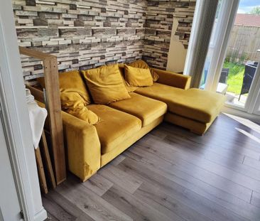1 bedroom in a house share to rent - Photo 1