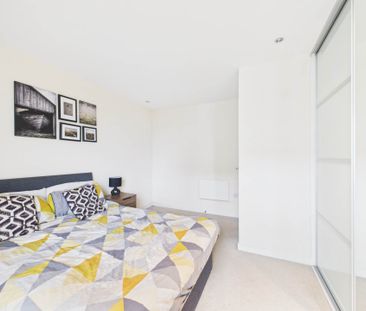 Price £1,095 pcm - Available Now - Unfurnished - Photo 3