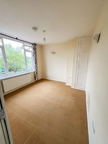 2 Bed Maisonette, Braemar Crescent, BS7 - Photo 4