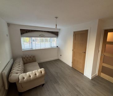 The Burrows, Leys Lane, Meriden - Photo 1