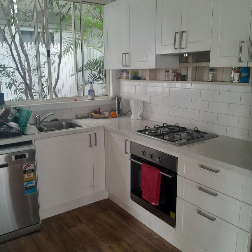 Paddington - Photo 1