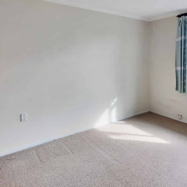 Three Bedrooms in Riccarton - Photo 1