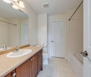 For Lease - 3231 Skipton Lane, Oakville, Ontario - Photo 4