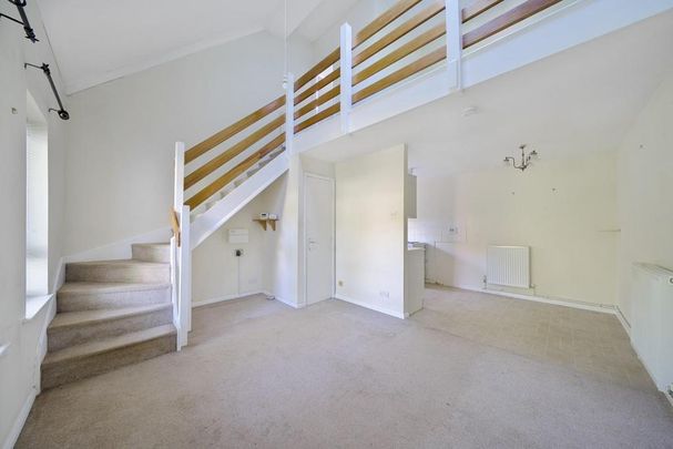 1 bedroom semi-detached house to rent - Photo 1