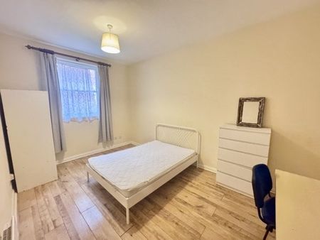 Regent Court, Nottingham, NG1 - Photo 2