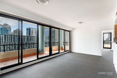 LUXURIOUS ONE BEDROOM APARTMENT IN THE HEART OF THE CBD | Unfurnished - Photo 4