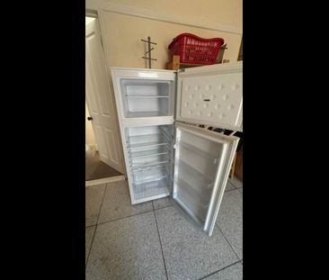 Room in a Shared House, Welbeck Avenue, SO17 - Photo 3